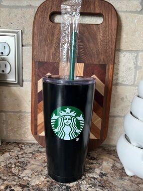 Starbucks Black Stainless 20oz Tumbler with Green Siren Logo and Straw